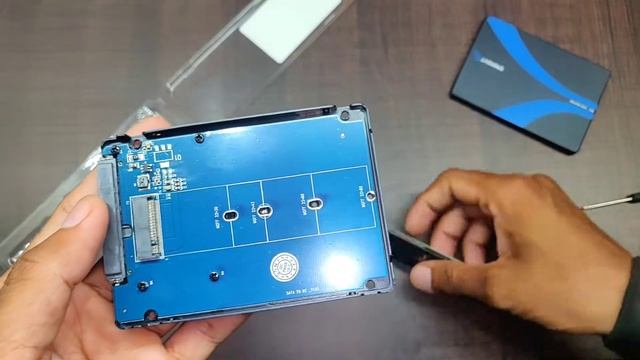 M.2 SSD To 2.5" SSD Sabrent Enclosure Adapter || M.2 SSD to 2.5" SSD Converter ?? смотреть онлайн