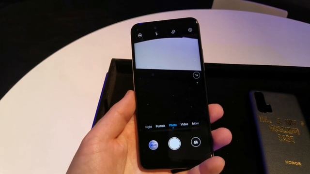 Hands-on with the Honor 20 Pro смотреть онлайн