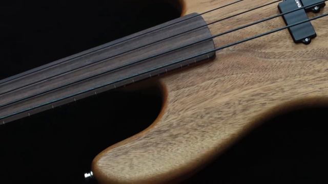 HOT WIRE FRETLESS BASS JAM смотреть онлайн