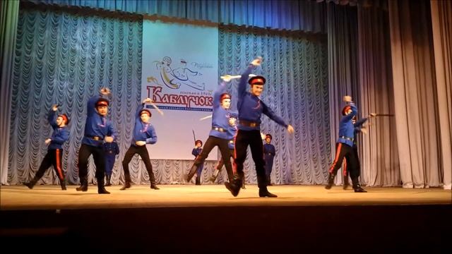 Образцовый ансамбль народного танца "Каблучок" Казачий с клинками смотреть онлайн