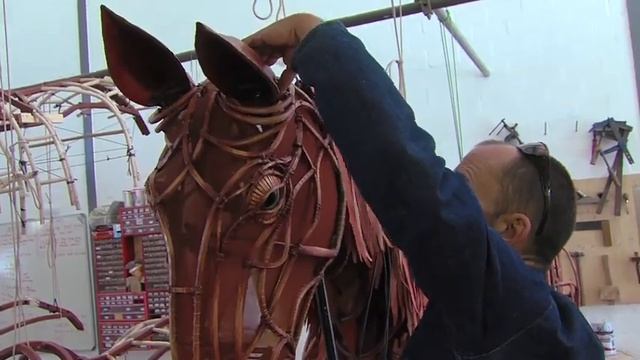Making War Horse - The Puppet Factory смотреть онлайн