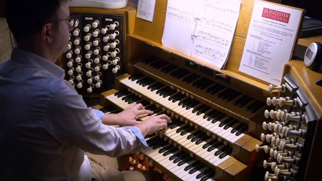 St Albans Triptych - Matthew Martin смотреть онлайн