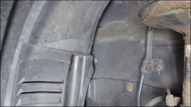 Replace Fog Light Corolla / Corolla Verso @CarGuruDIY #CarGuruDIY