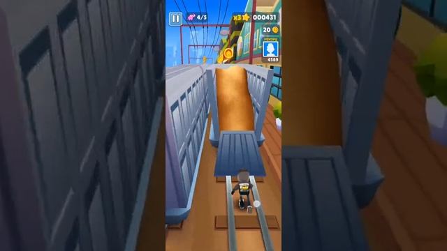 Играю в Subway Surf первый раз снял видео Стесняюсь извените за голос? Подержите меня лайком смотреть онлайн