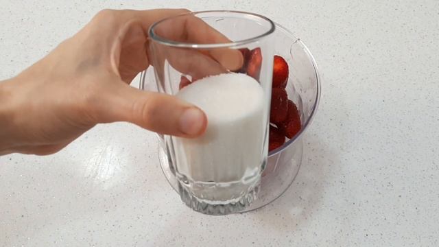 BU RESEPT BIR BAŞQA DADLIDI 😋 / SERIN ASAN HAZIRLANAN MOHTEŞEM LEZZETLI ÇIYELEKLI DESERT смотреть онлайн