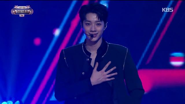 Wanna One(워너원) - Pick Me(Concert ver.) [The 2017 KBS Song Festival / ENG / 2017.12.29] смотреть онлайн