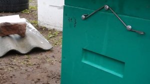 Кормим пчел фруктозно-глюкозным сиропам в холодное время года