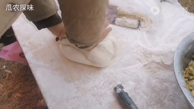 На что живут китайские старики? Пельменный бизнес по-китайски смотреть онлайн
