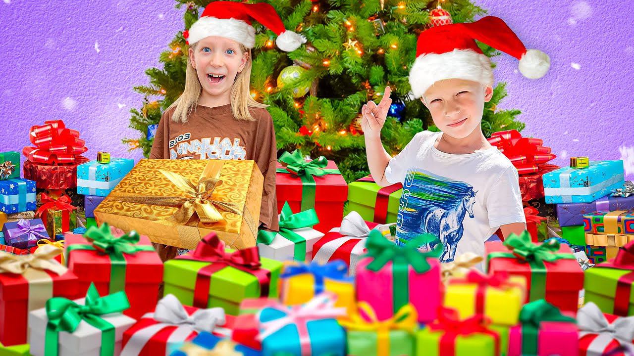 КАК НА САМОМ ДЕЛЕ МЫ ВСТРЕТИЛИ НОВЫЙ ГОД! ДЕД МОРОЗ и ЧТО НАМ ПОДАРИЛИ? распаковка смотреть онлайн