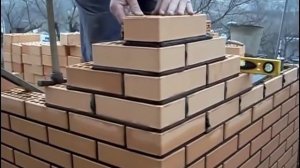 Кладка угла из кирпича СБК. Лицевой кирпич отличного качества!