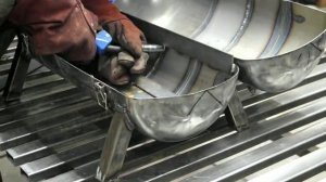 Мангал грилль коптильня своими руками. Сделан из фреоновых баллонов. Полезные самоделки.