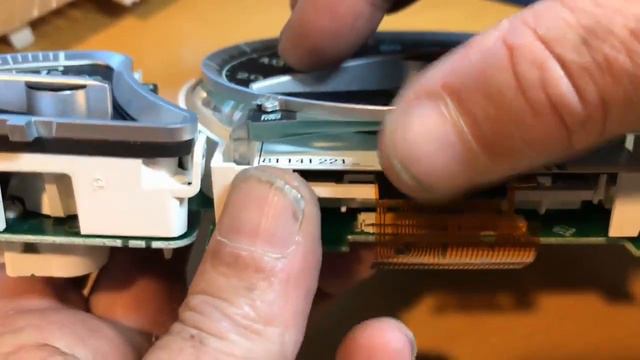 Mercedes SL500 R230 Instrument panel LCD remove and replace