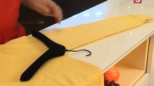 Как повесить джемпер, чтобы он не растягивался: лайфхак от "Утра на 5"