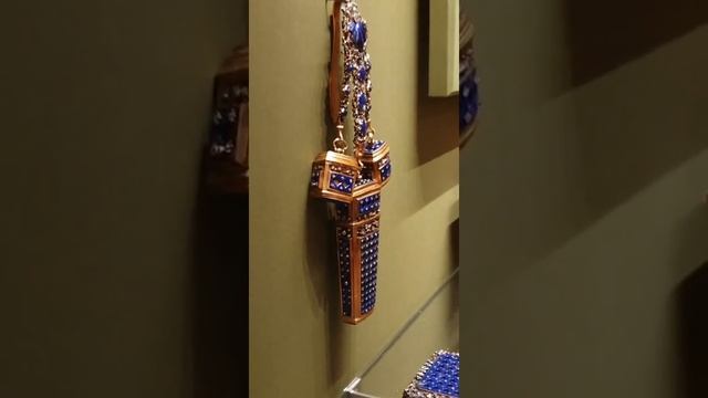 Бриллиантовая кладовая Модные аксессуары XVIII века смотреть онлайн