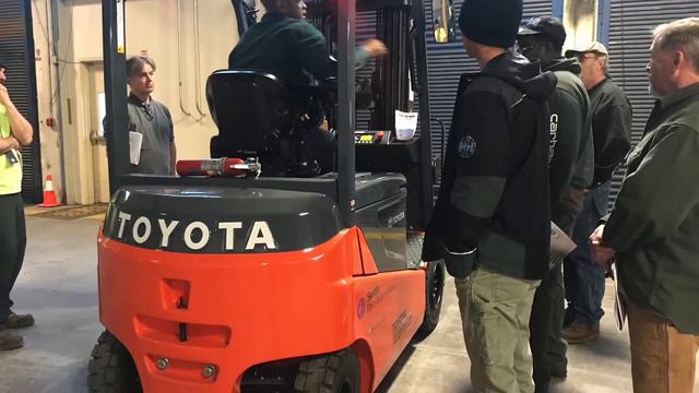 Seattle Parks Forklift Training смотреть онлайн