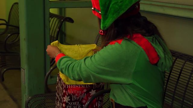 A Smiling Woman Christmas | Short Horror Film