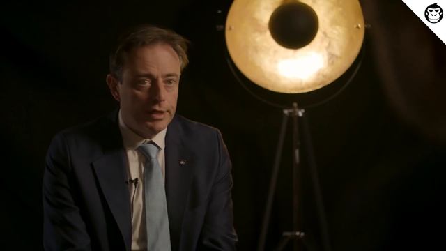 De Wever: M’n grootste teleurstelling van deze regering? Dat ze niet consistent één verhaal verteld смотреть онлайн