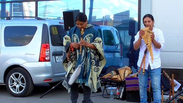 Индейцы и парный танец девушек! Amigos Imbaya. смотреть онлайн