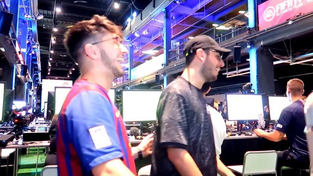FÚTBOL REAL VS FIFA 19 CON ROBERT PG смотреть онлайн