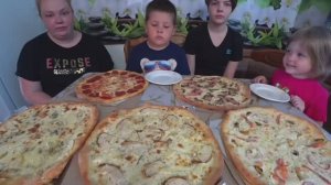 мукбанг?/море вкуснейшей пиццы ?/жизнь в селе навеселе