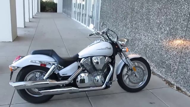 2007 Honda VTX 1300 Pearl White only 3200 miles, for sale смотреть онлайн