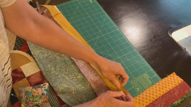 Border your quilt | sew along with me as I MITER the corners | finish your quilt top смотреть онлайн