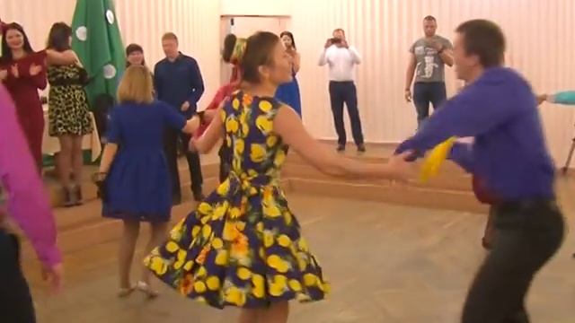 Бал молодежи ОЭМК в ДК «Молодежный» прошёл в виде «вечеринки стиляг» смотреть онлайн