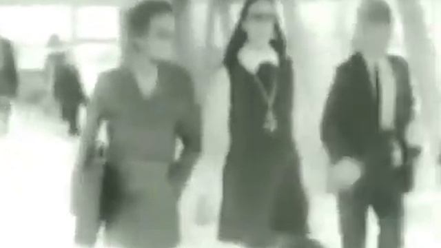George Harrison Bob Dylan Airport 02 sept 1969 смотреть онлайн