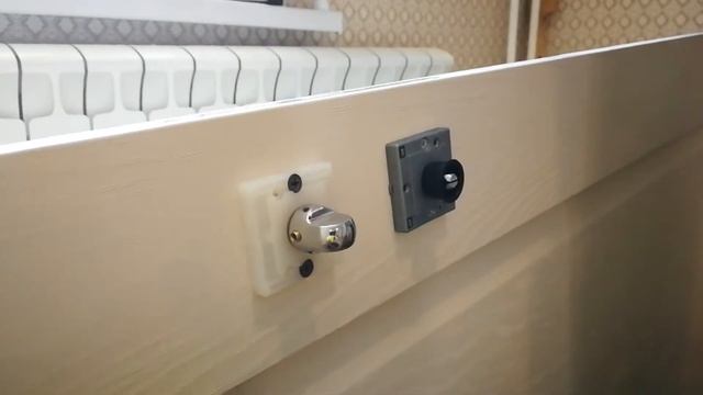 Как поставить ручку на межкомнатную дверь самому смотреть онлайн