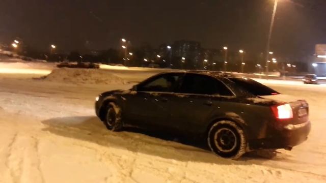 Audi snow drift (A4 B6 1,8T Quattro) Ауди A4 B6 снежный дрифт смотреть онлайн