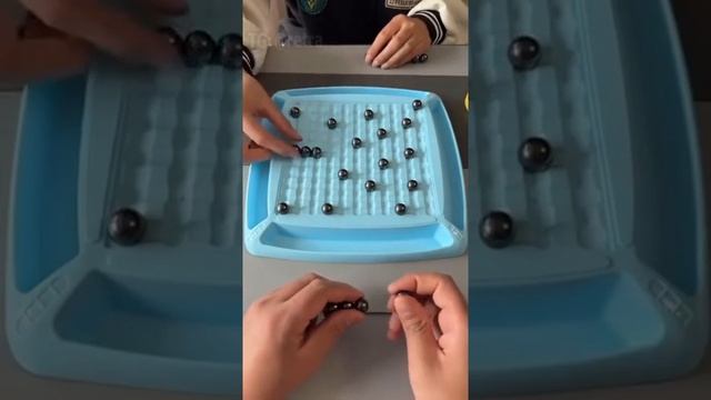 Прикольная игра с магнитами) смотреть онлайн