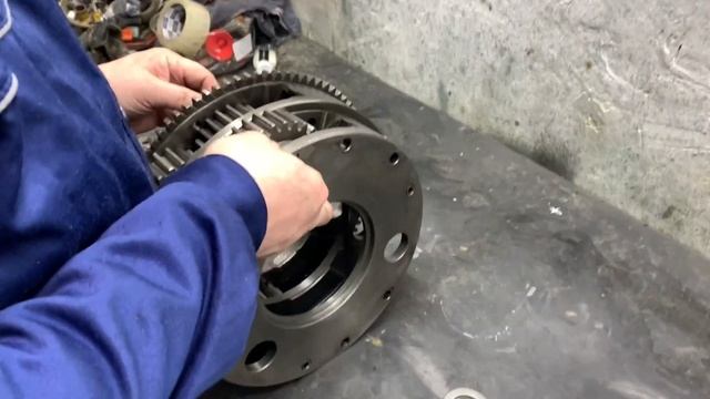 Ремонт КПП ГМТ бульдозера ЧТЗ Б10 . Привезли на ремонт ДВС Д180 ЧТЗ смотреть онлайн