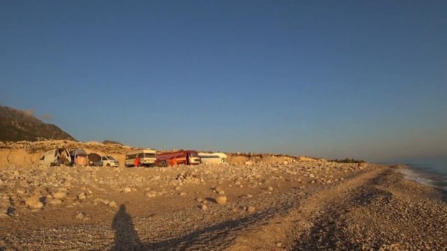 АЛБАНИЯ С ПАЛАТКОЙ ДИКИЙ КЕМПИНГ У МОРЯ смотреть онлайн