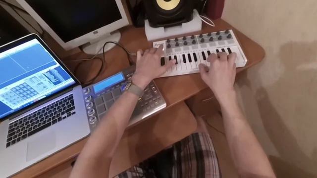 Making music with AKAI MPC Studio and Arturia MINILAB смотреть онлайн