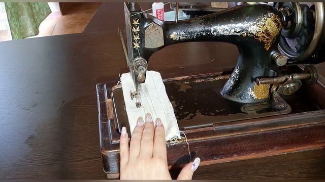 Мини обзор. Ручная швейная машинка Singer 1898 год. Старинная швейная машина Зингер. смотреть онлайн