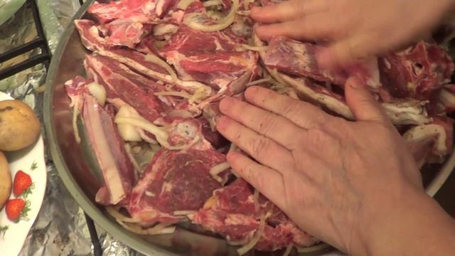 Духовкадағы қойдың қабырғалары/Сочные бараньи ребрышки в духовке /baked lamb ribs смотреть онлайн