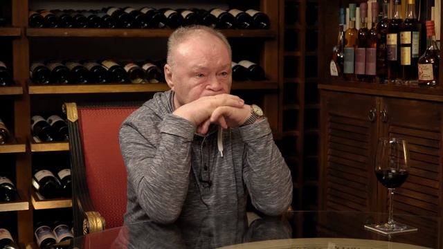 Юрий Кузнецов. Об ошибках молодости, посредственных сериалах и качестве кино | Дегустация Личности смотреть онлайн