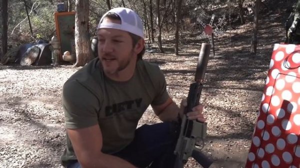 Пистолет Грязного Гарри взорвался при стрельбе- Разрушительное ранчо.