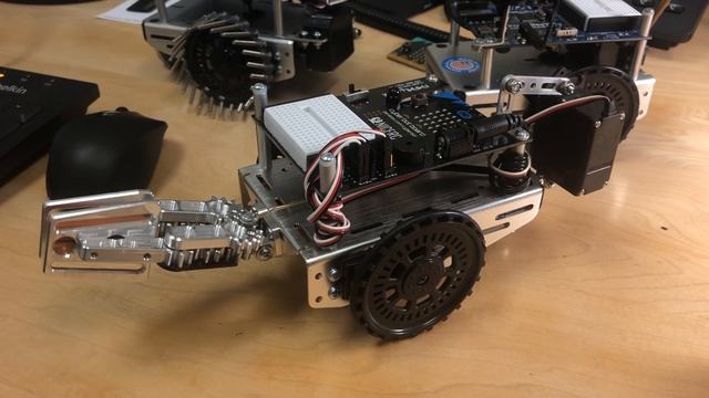 Gripper Sneak Peak смотреть онлайн
