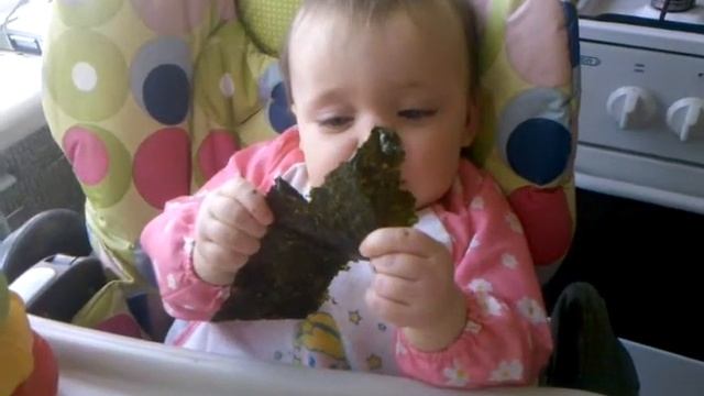 Майя ест водоросли смотреть онлайн