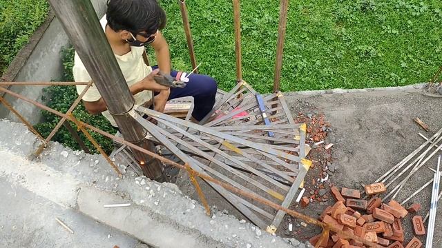 How to making A stairs metal spiral staircase Very easy making (fabrication works Ideas) смотреть онлайн