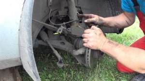 Как поменять подвесной подшипник форд. Не сливая масло!