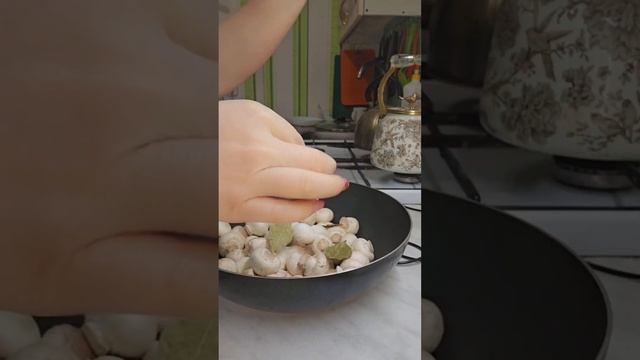 Ролик № 1416. Маринованные грибы Минутка. Рецепт в конце ролика.