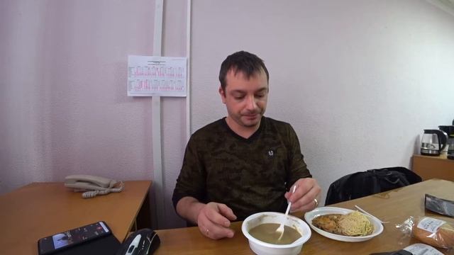 Честный обзор: Интересный обед в необычной упаковке из магазина. смотреть онлайн