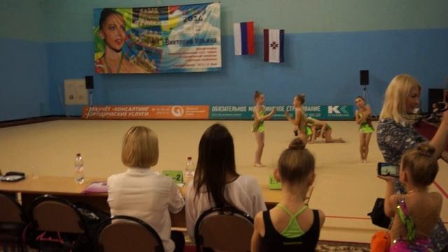 соревнования Виктория 25.11.2017 групповички "Кадриль" 2009-2010 г.р 2 выход смотреть онлайн