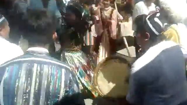 Uzbek folk dance and music! National costumes. Узбекский народный танец. смотреть онлайн