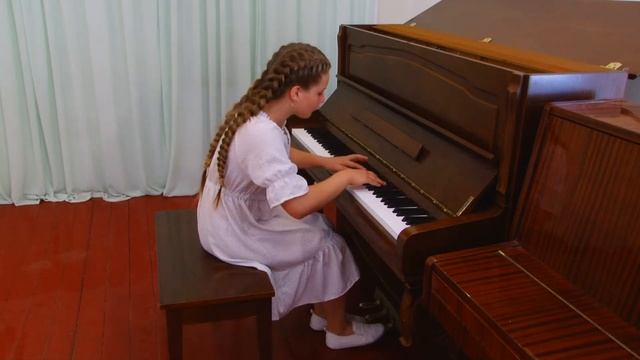 Лисогора Юлія, Р.Глієр "Прилюдія" тв.43№1(фортепиано) смотреть онлайн