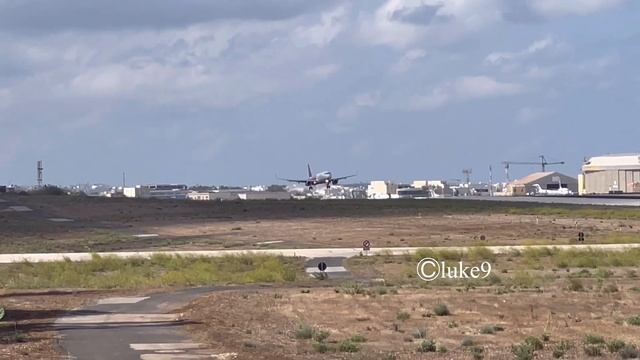 Airline spotting at Malta International Airport ( 2022 ) смотреть онлайн