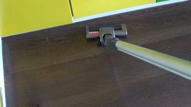 Пылесос REDMOND RV-UR356 смотреть онлайн