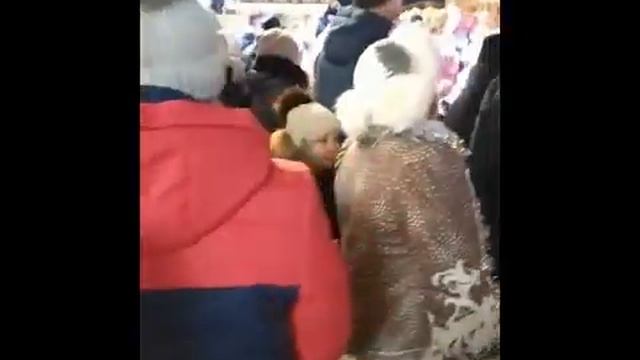 Автопоезд Дедов Морозов в г.Кургане. смотреть онлайн